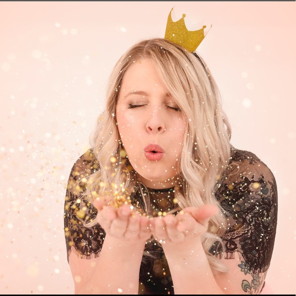 Meet your Posher, Ayla - Picture 1 of 1